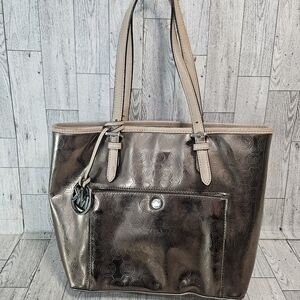 Michael Kors Women's Jet Set Medium MK Snap Pocket Tote Chrome Tan Cooper
